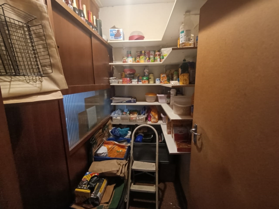 To Let 3 Bedroom Property for Rent in Oos Einde North West